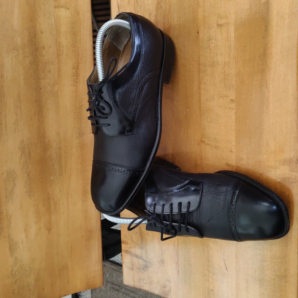 Stamati Mastroianni Black Cap toe dress shoes size 7